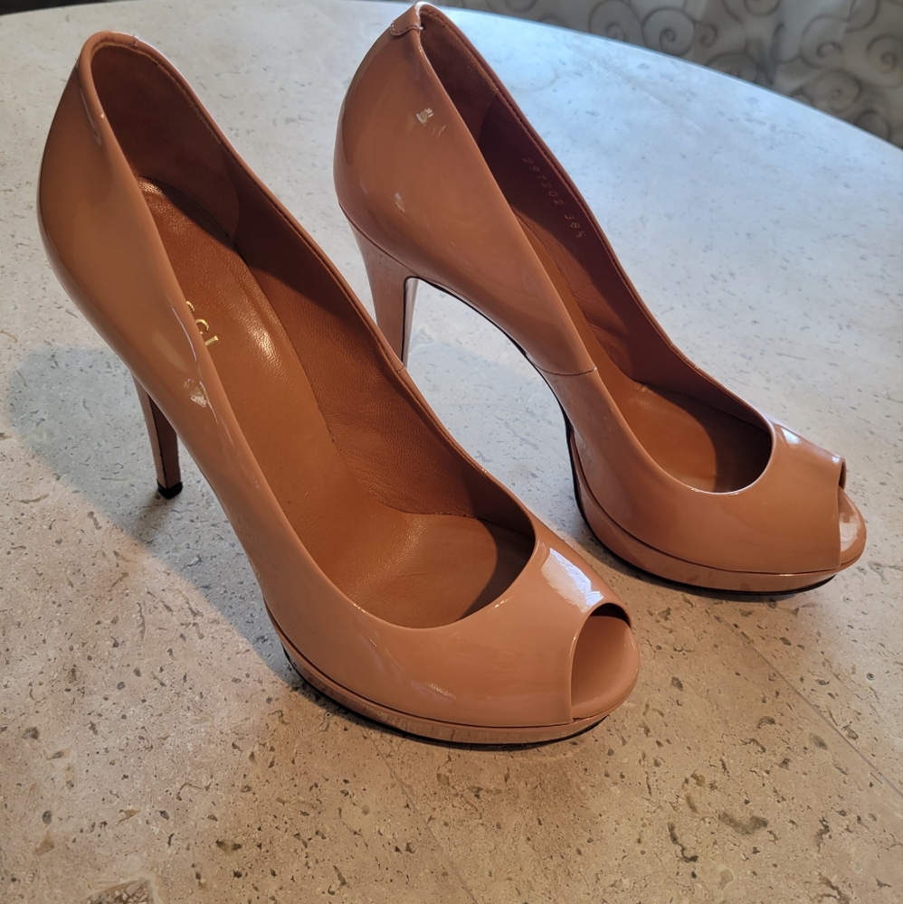 GUCCI Betty Platform Pump